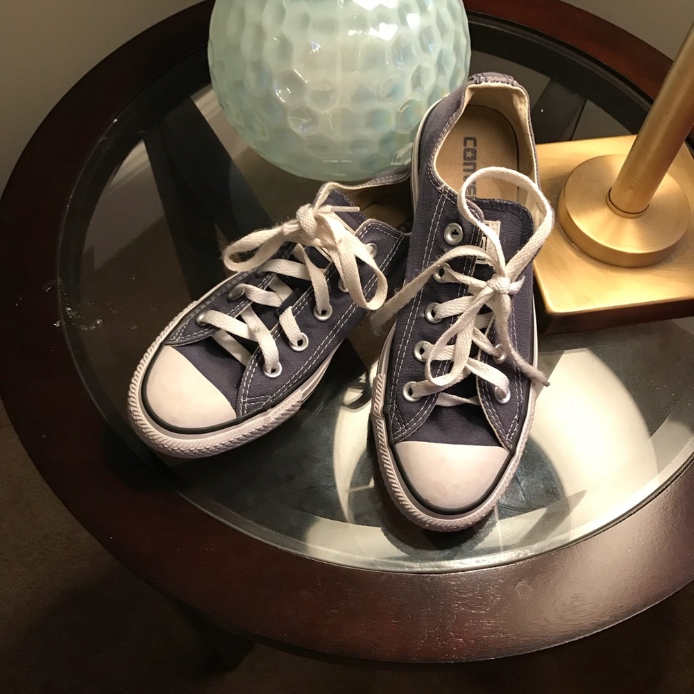 Navy converse
